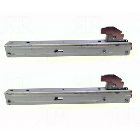 Clicca per ingrandire Kit Cerniere Porta Fono Ariston Indesit 210 X 21 Interasse 200 mm.